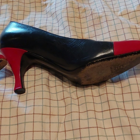 Shoes - Picture 5 of 10